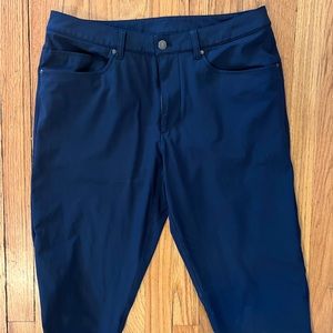 Men’s Lulu abc pant